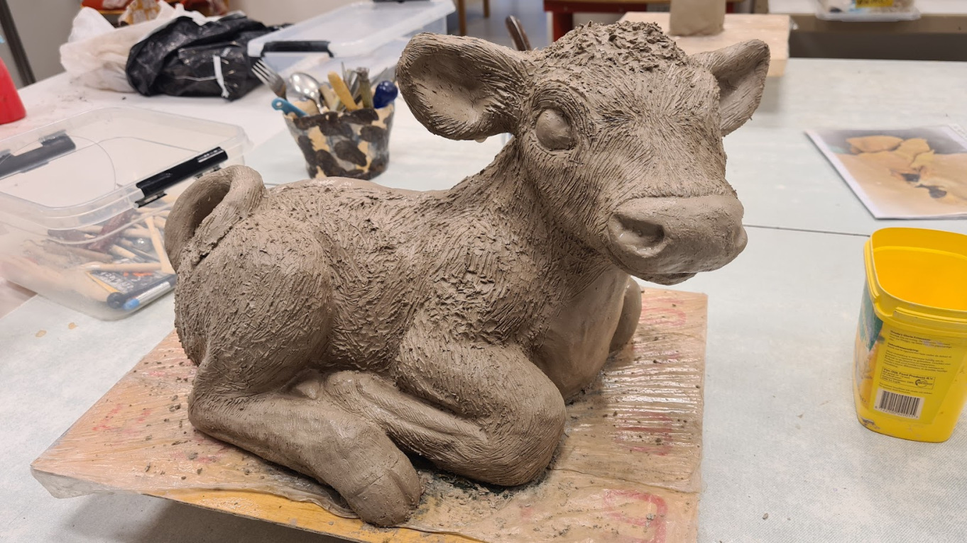 Beeld van een kalfje. onbewerkt