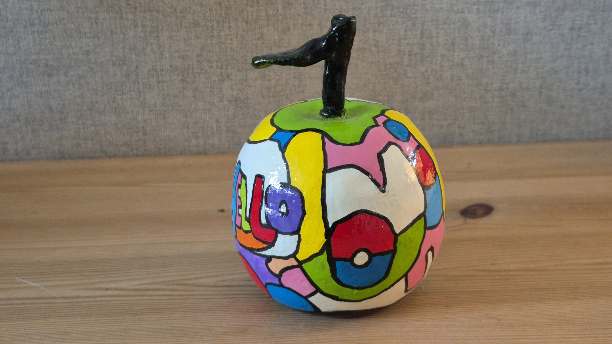 afbeelding beeld van een kunstzinnige appel